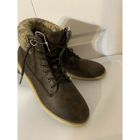 New Cliffs by White Mountain Women’s Sz 10M wheat Sweater Knit Hiker ankle boots - Picture 1 of 9